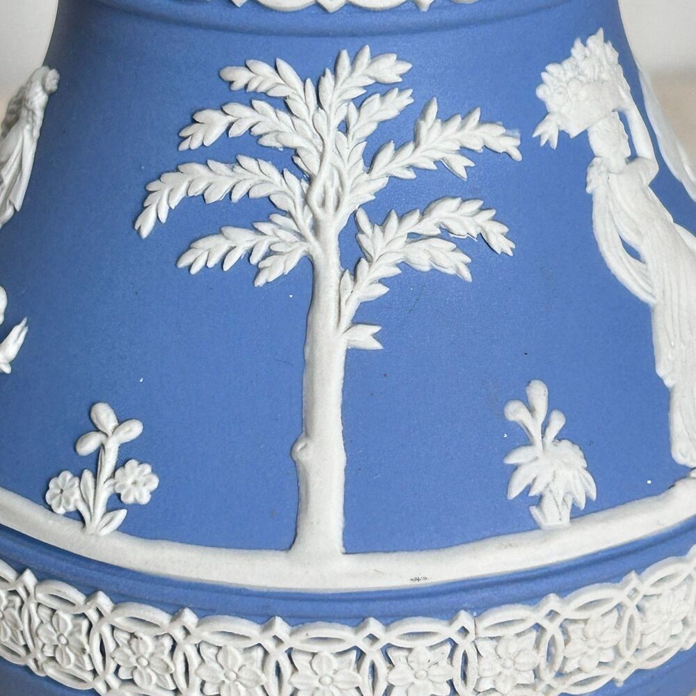 Vintage Wedgwood Pitcher Grecian Women Child Cherub Palm Tree Blue White 5" - Picture 4 of 9